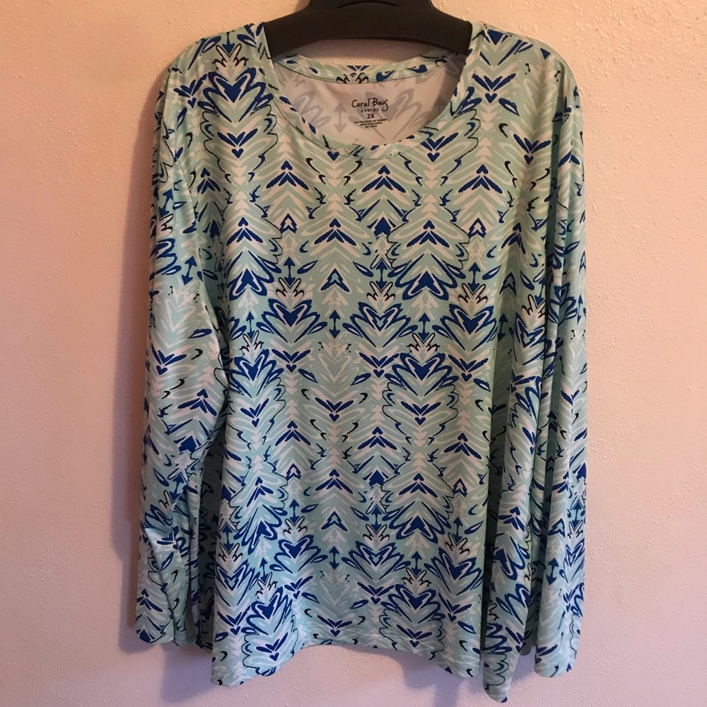 45)  Coral Bay blouse 🏝Beautiful colors